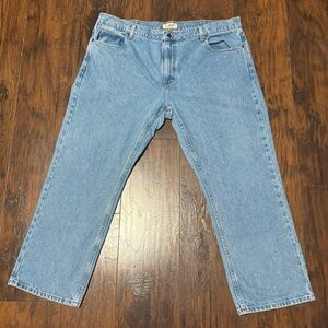 LL Bean Jeans Men’s 42x28  Blue Light Wash Denim Standard Fit 100% Cotton